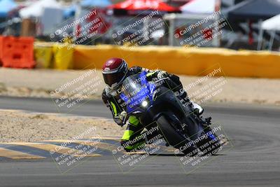 media/Apr-09-2022-SoCal Trackdays (Sat) [[c9e19a26ab]]/Turn 2 (1140am)/